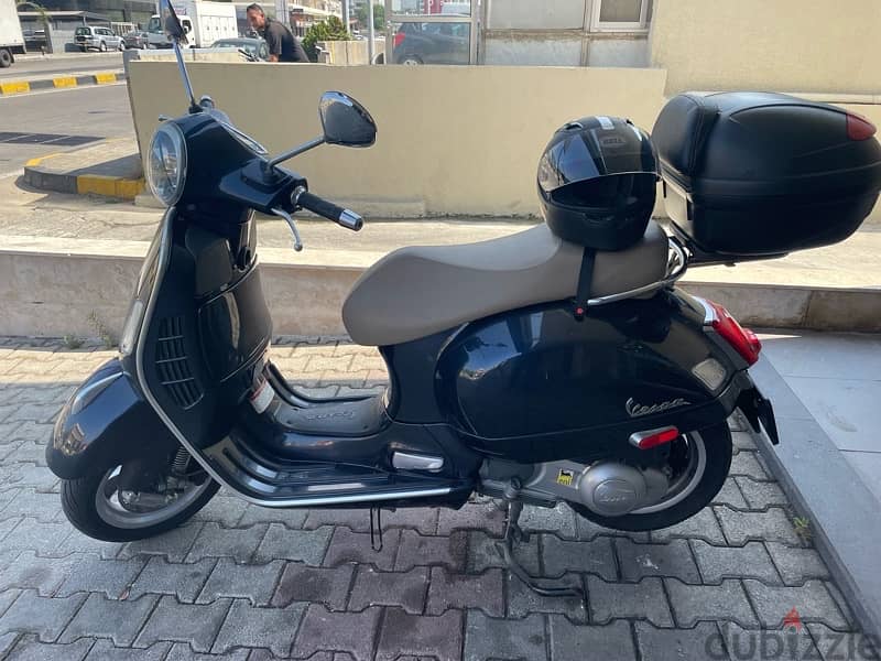 2016 Vespa GTS 300ie 1