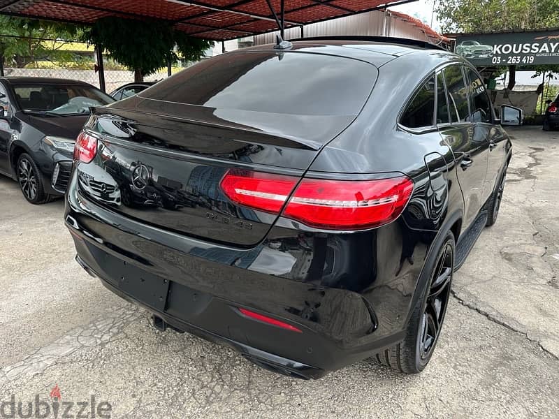 Mercedes-Benz GLE-Class 2018 43 AMG Like new 5