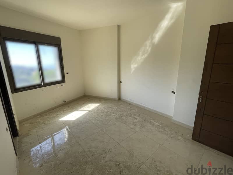 Apartment for sale in Ain Aar شقة للبيع عين عار 4