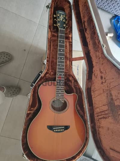 Beautiful Yamaha Guitar for Sale!