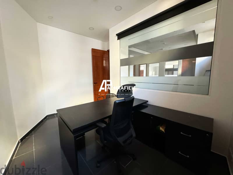 Office For Rent in Downtown - مكتب للأجار في وسط بيروت 6