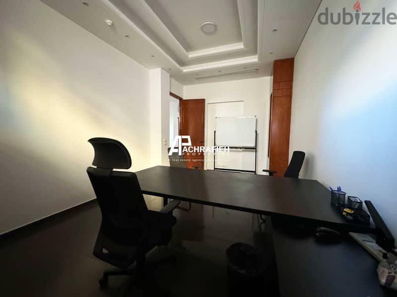 Office For Rent in Downtown - مكتب للأجار في وسط بيروت 7