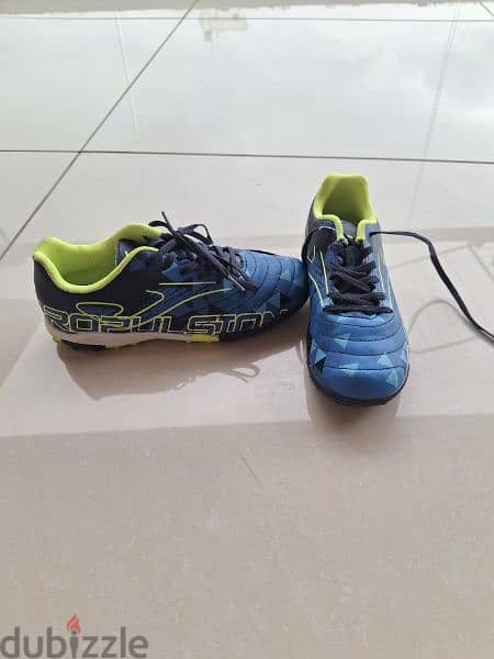 football shoes, never used, great condition 2