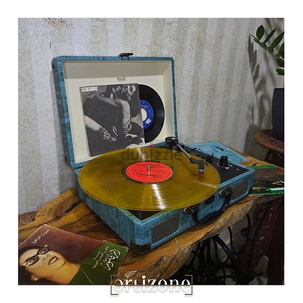 Turntable,  vinyl record player  مشغل اسطوانات 2