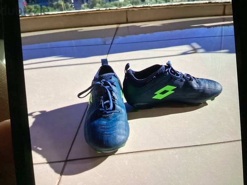 football shoes great condition 2