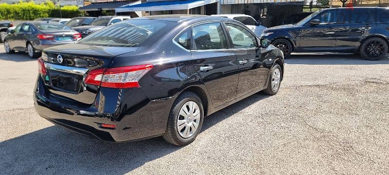 Nissan Sentra 2018 3