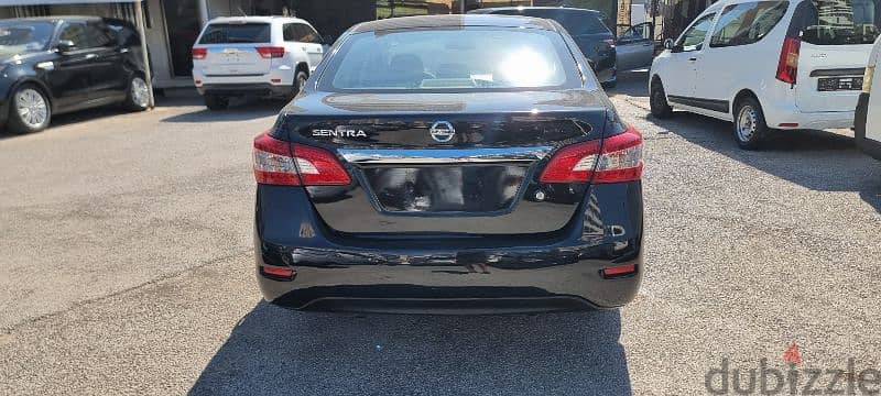 Nissan Sentra 2018 4