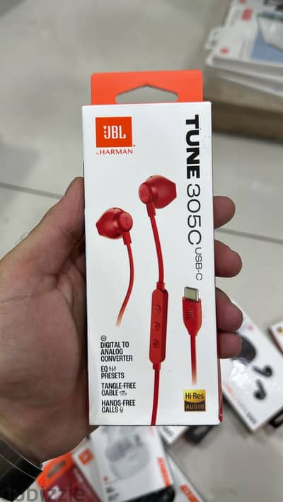 Jbl tune 305 usb-c wired earphones red