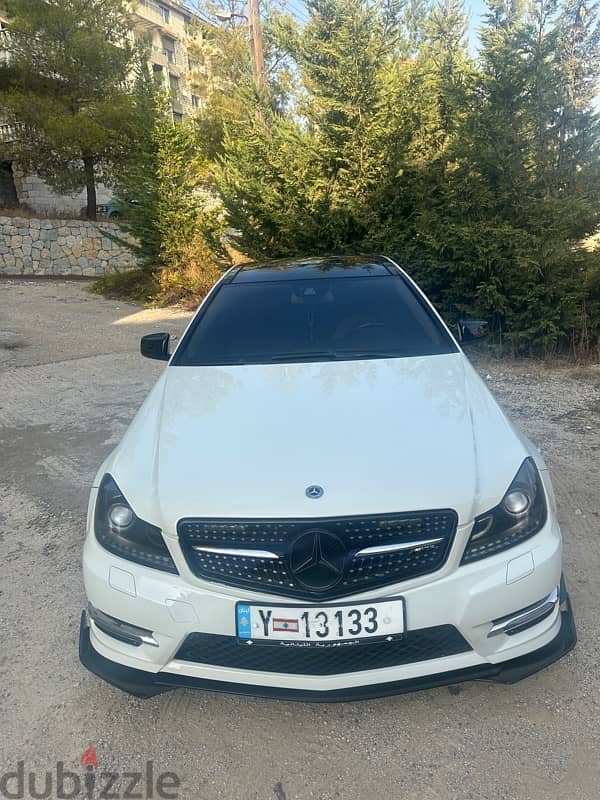 Mercedes-Benz c250 coupe white 0