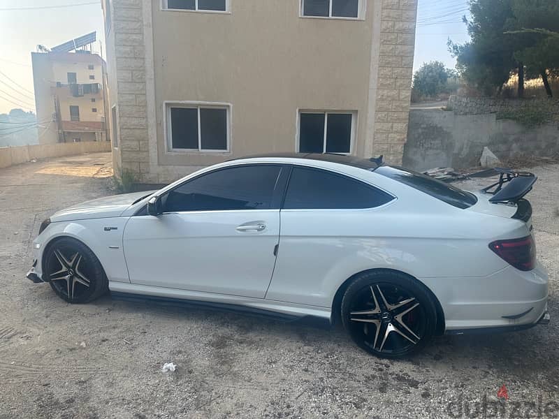 Mercedes-Benz c250 coupe white 1