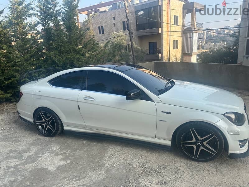 Mercedes-Benz c250 coupe white 3