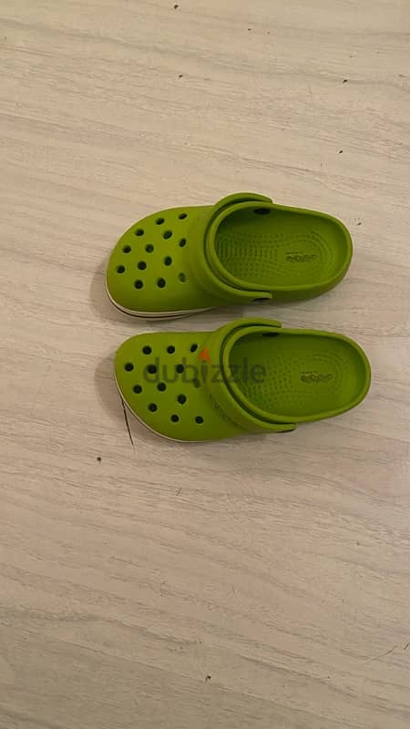 original baby crocs green  for sale 1