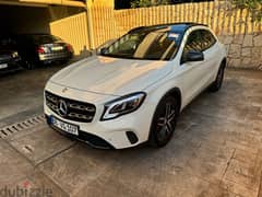 Mercedes-Benz GLA-Class 180  2018 white NP full options german! 0