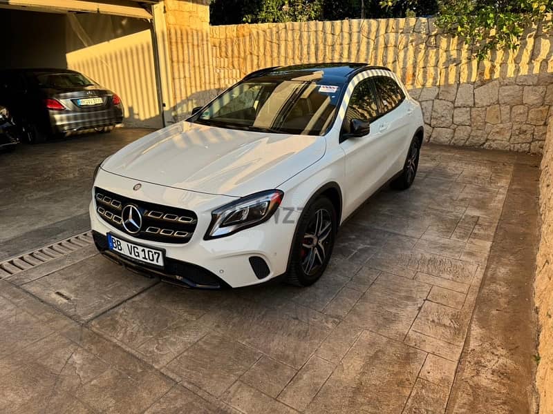 Mercedes-Benz GLA-Class 180  2018 white NP full options german! 16