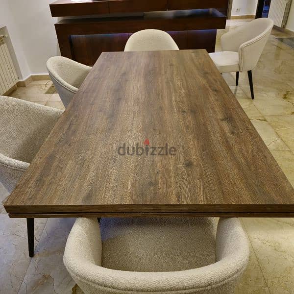 Abeer · Elegant Dining Table + 6 dining chairs in excellent condition 5