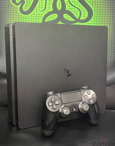 Ps4 Slim Used like new ( 1Tb ) 2 controller and cd