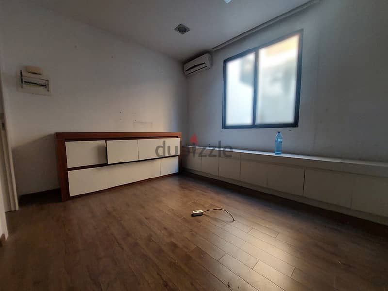 Office for rent in Mtayleb مكتب للايجار في المطيلب 1