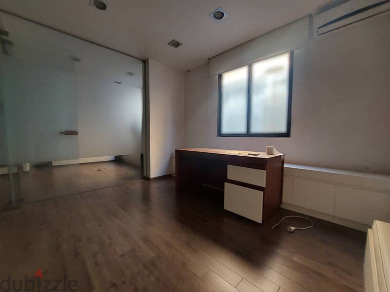 Office for rent in Mtayleb مكتب للايجار في المطيلب 4