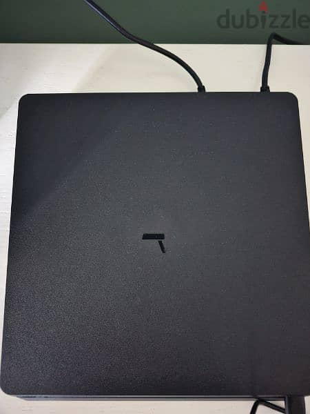 ps4 500gb used like new with 1 Cd game 2