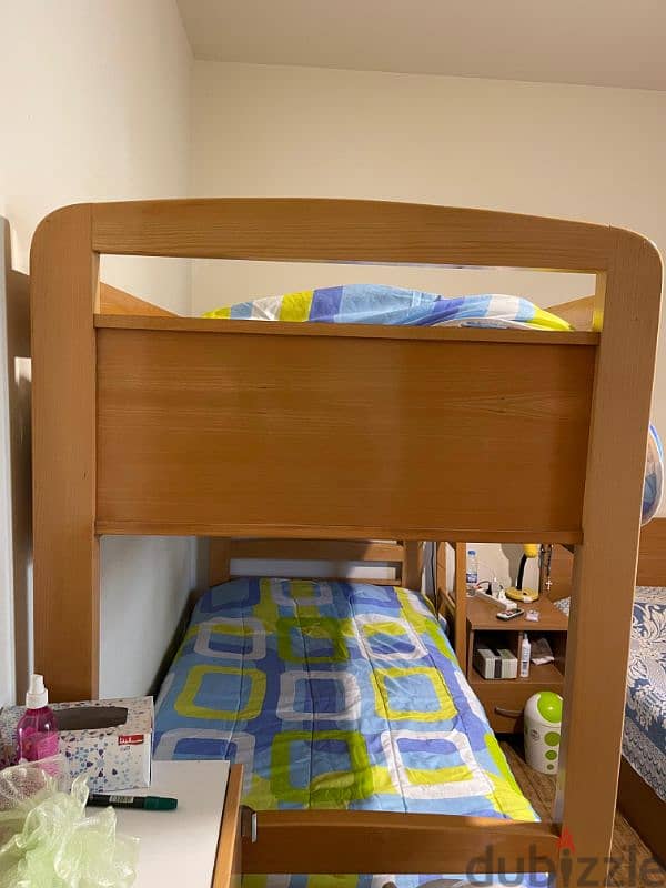 2 x beds (over / under) with mattress 2