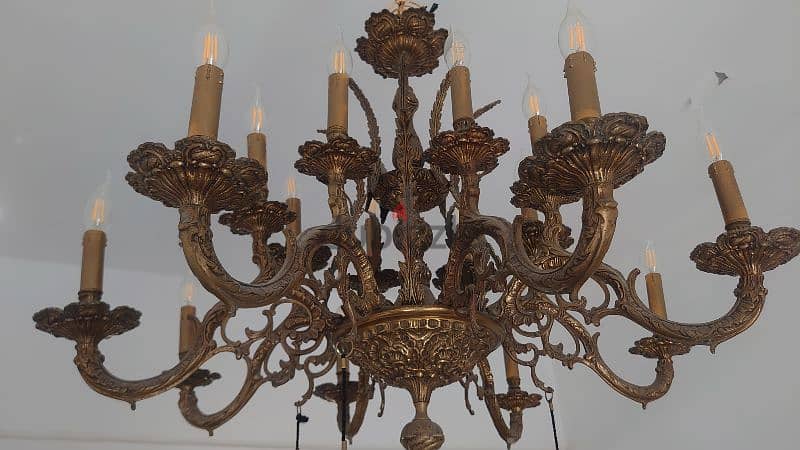 Bronze Antique Chandelier (25kg)/12 lighting bulbs 0