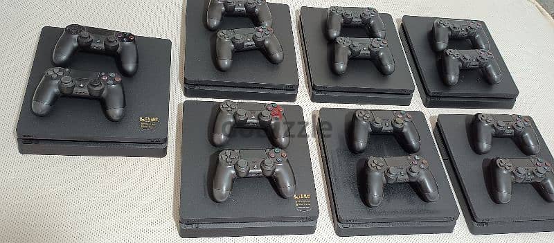 playstation 4 slim with 2 controller and 20 games FC 25 Arabic 4