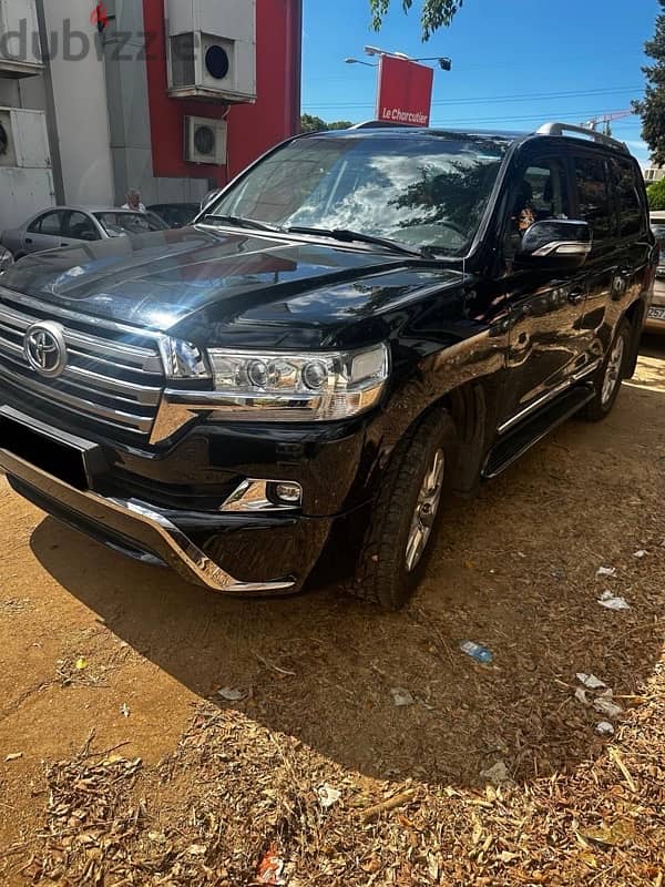 Toyota Land Cruiser 2018 v6 gxr 2