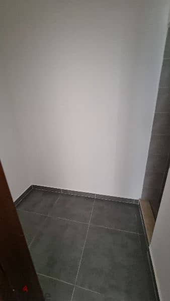 Apartment for sale in baabdat شقة للبيع في بعبدات 17