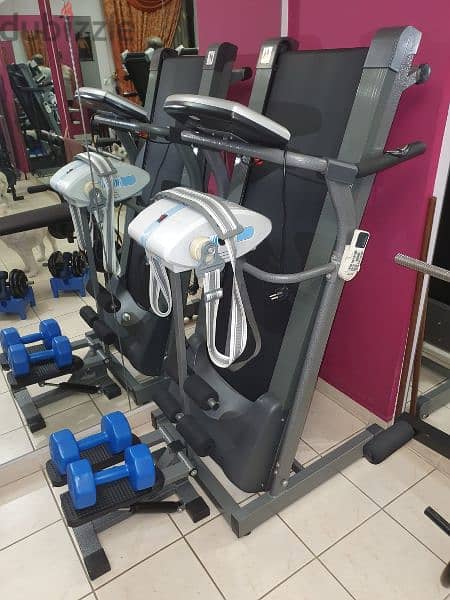 treadmill with equipments 1