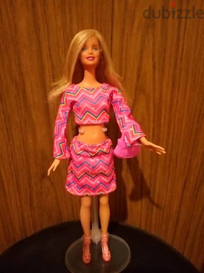 Barbie Mattel 2002 As new doll Bend legs wearing outfit +Shoes=23$