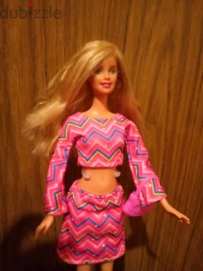 Barbie Mattel 2002 As new doll Bend legs wearing outfit +Shoes=23$