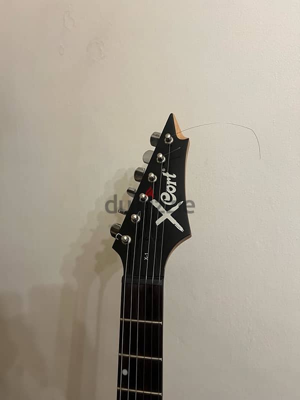 Xcort electric guitar 1