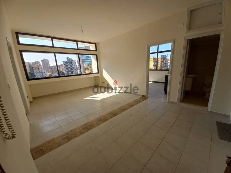 Office for rent in Antelias - مكتب للإيجار في انطلياس 3