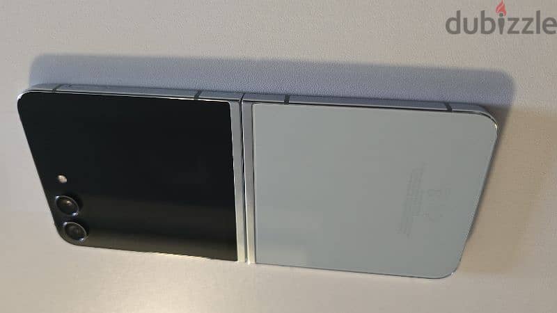 Samsung Z Flip 5 green 4