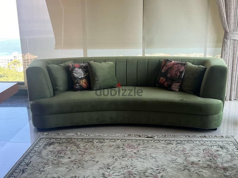 sofa like new 2