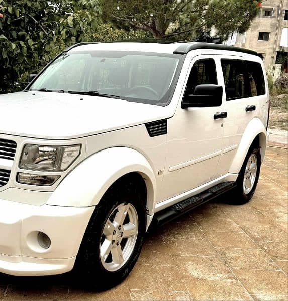 Dodge Nitro SXT 2011 4WD 6cyld مصدر الشركة لبنان 7