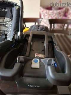 graco carseat with base 0