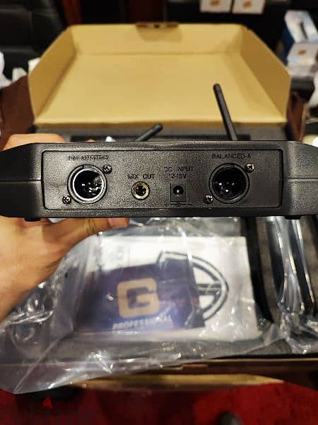 GlxD4 dual wireless microphone 1