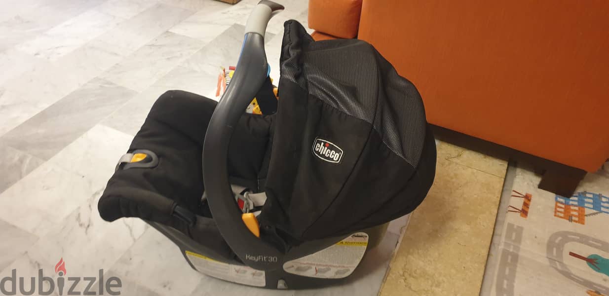 Chicco Car Seat stage 1 LIKE NEW 1