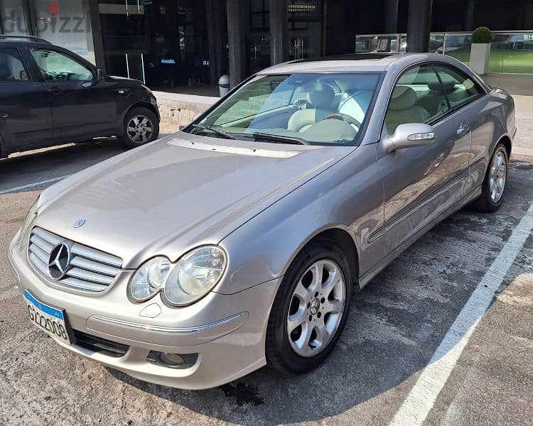 Mercedes-Benz CLK-Class 2005 3