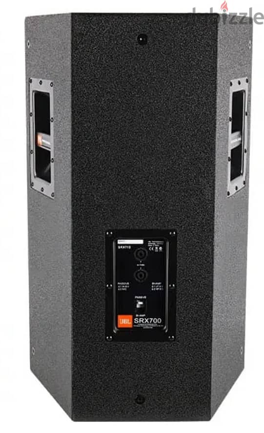 JBL SRX715 Professional Series High-Power 2-Way Speaker 3