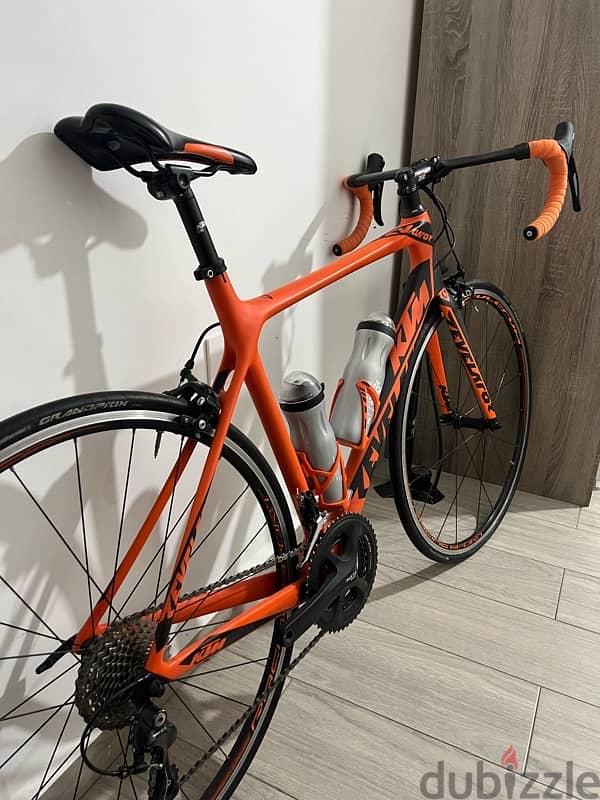 ktm revelator road bike like new. 1