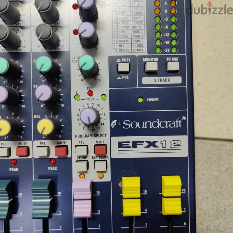 Soundcraft EFX12 12-channel Mixer with Effects 3