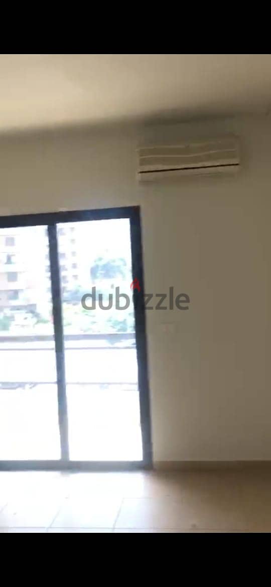 Office 150m for rent prime location in Jdeideh main upper road Rf#6368 8