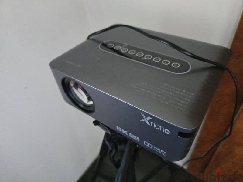 8k video projector with bag 1