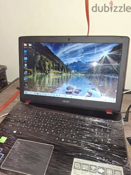 Acer Aspire E5-576G-52AW Intel Core i5 + 2GB Nvidia VGA 1