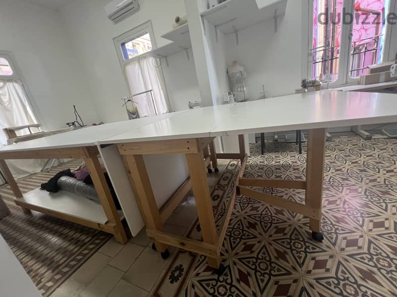 Sewing and detailing table طاولة خياطة وتفصيل 1