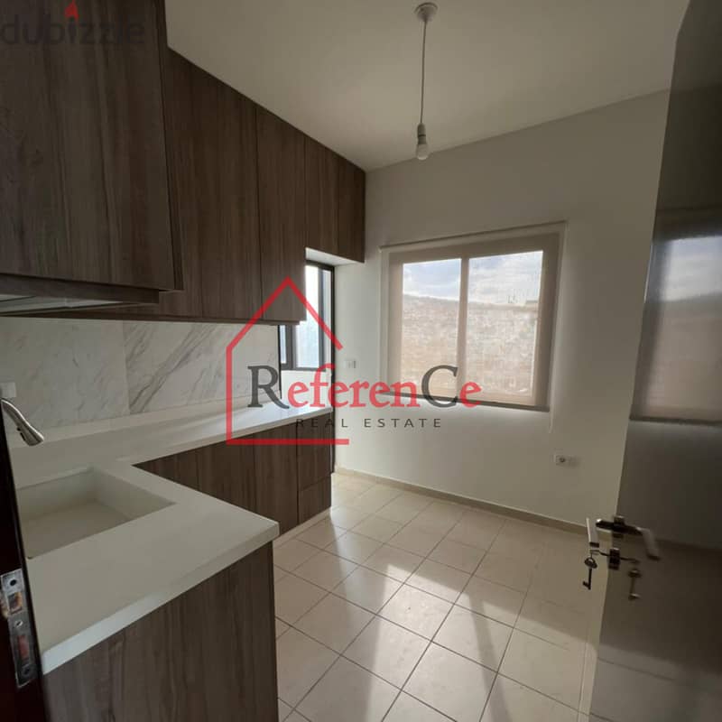 Semi furnished apartment in Zalka شقة نصف مفروشة في الزلقا 3