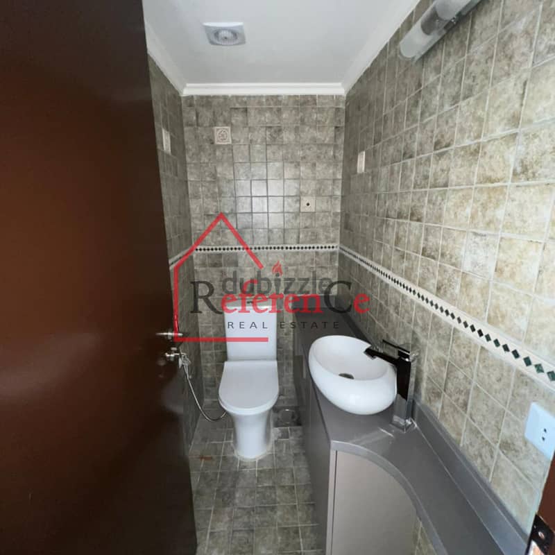 Semi furnished apartment in Zalka شقة نصف مفروشة في الزلقا 4