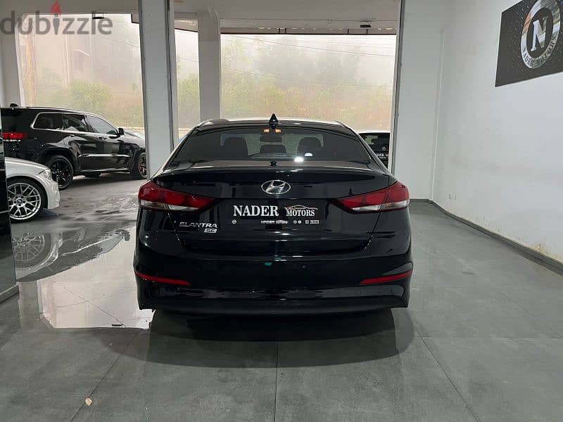 Hyundai Elantra 2017 1